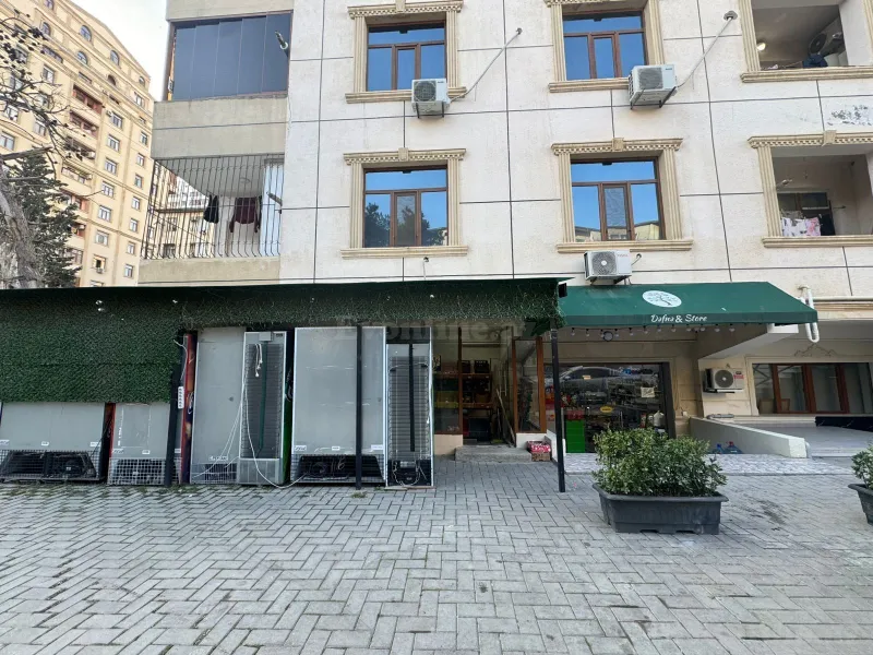 Satılır Obyekt 70 m² Memar Əcəmi m. - şəkil 2