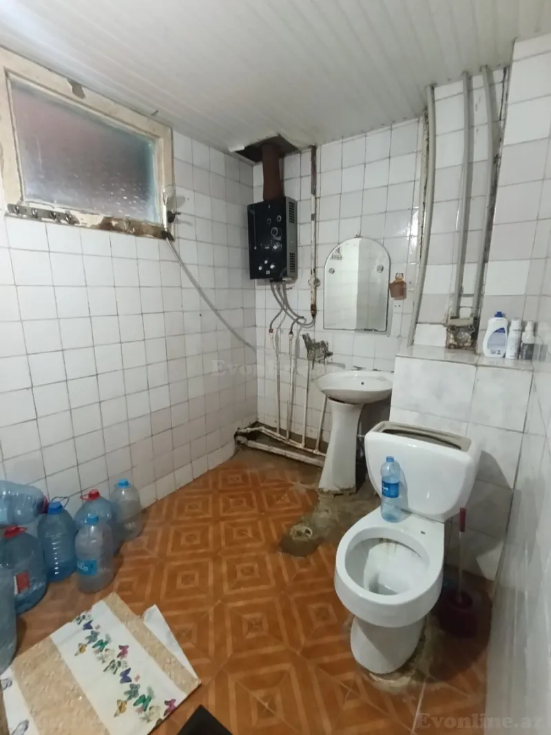 Satılır 1 otaqlı Mənzil Köhnə tikili 45 m² Azadlıq prospekti m. - şəkil 2