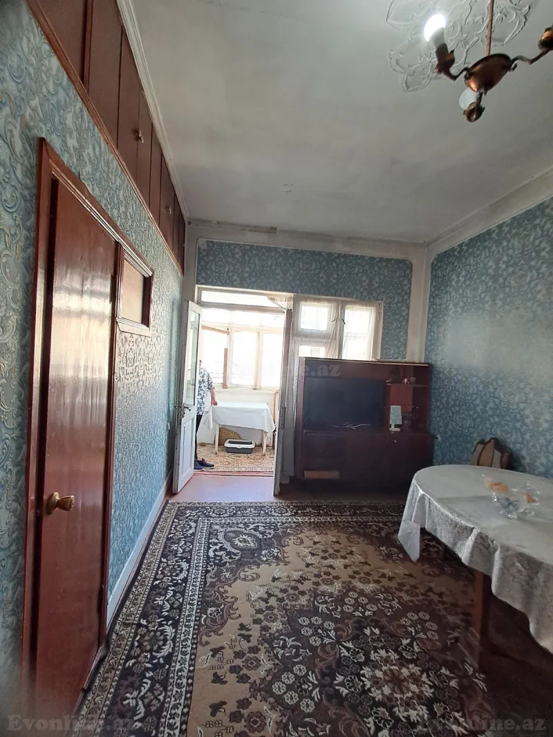 2 otaqlı Həyət evi 50 m² İnşaatçılar m. Satılır