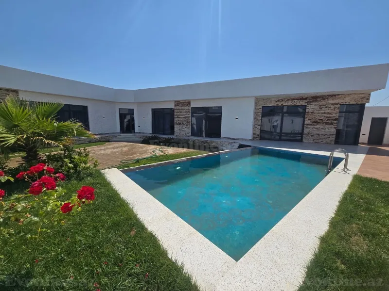 5 otaqlı Həyət evi 235 m² Şüvəlan Satılır