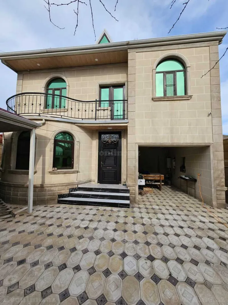 6 otaqlı Həyət evi 200 m² Binə Satılır