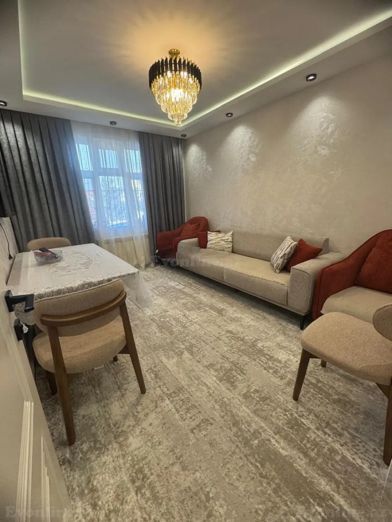 Satılır 5 otaqlı Mənzil Köhnə tikili 120 m² Bakıxanov - şəkil 6