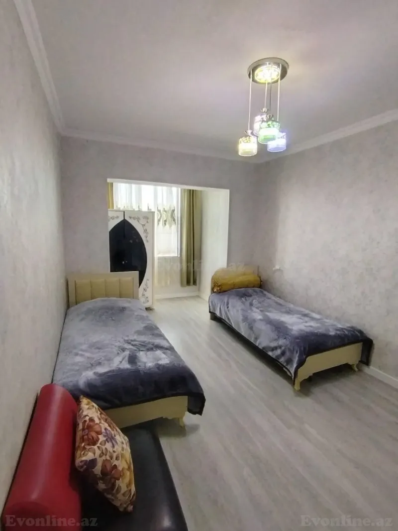 Satılır 4 otaqlı Mənzil Köhnə tikili 100 m² Bakıxanov - şəkil 9