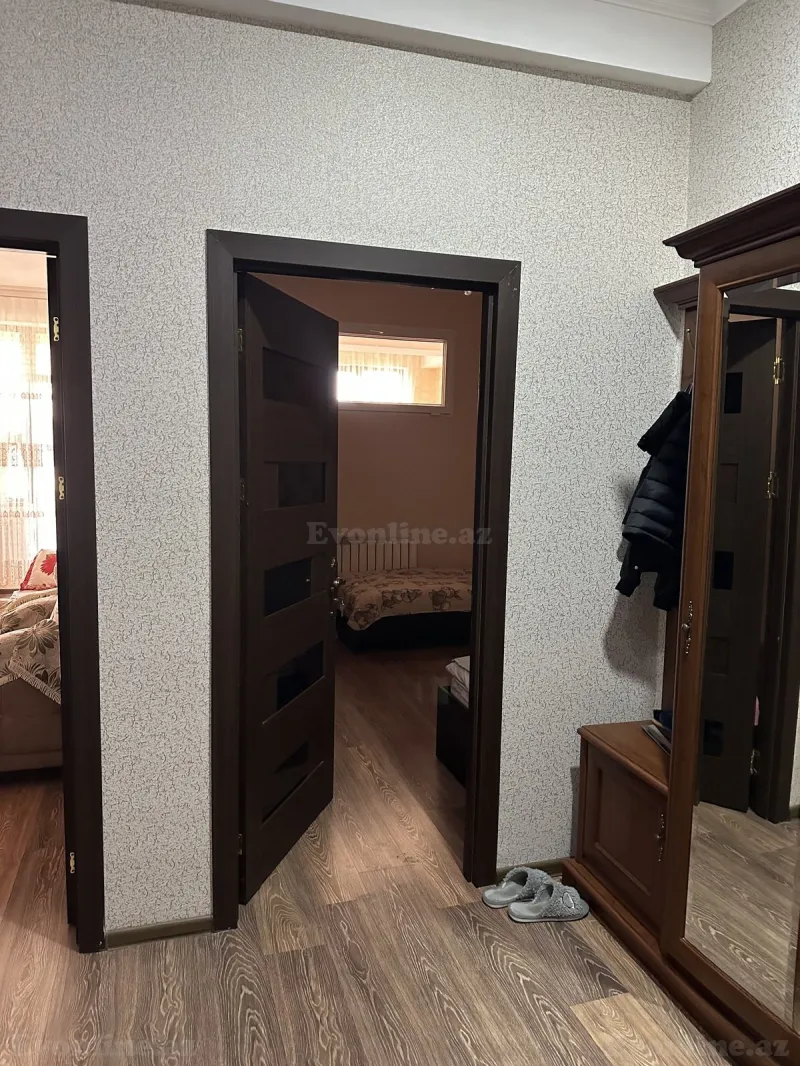 Kirayə verilir 3 otaqlı Mənzil Yeni tikili 70 m² İnşaatçılar m. - şəkil 3