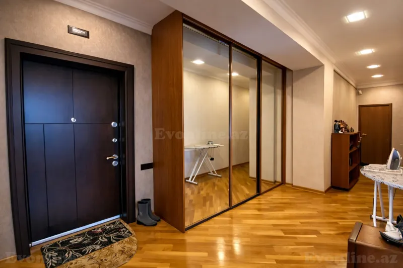 Satılır 3 otaqlı Mənzil Yeni tikili 140 m² 28 May m. - şəkil 9