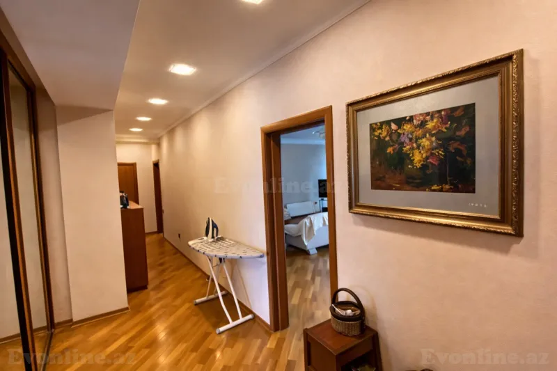Satılır 3 otaqlı Mənzil Yeni tikili 140 m² 28 May m. - şəkil 10