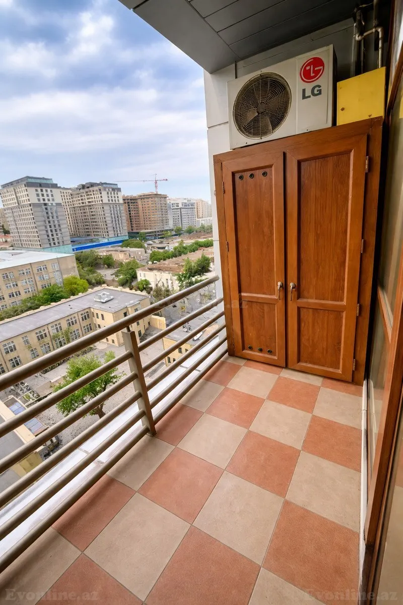 Satılır 3 otaqlı Mənzil Yeni tikili 140 m² 28 May m. - şəkil 11