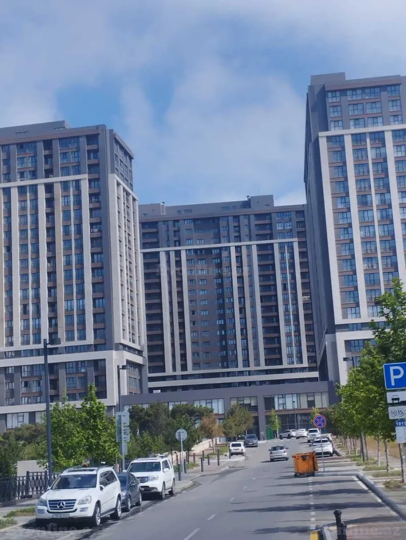 4 otaqlı Mənzil 170 m² Xətai r. Satılır
