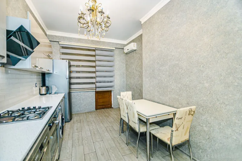 Kirayə verilir 3 otaqlı Mənzil Yeni tikili 136 m² 28 May m. - şəkil 16