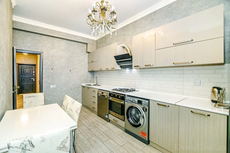 Kirayə verilir 3 otaqlı Mənzil Yeni tikili 136 m² 28 May m. - şəkil 17