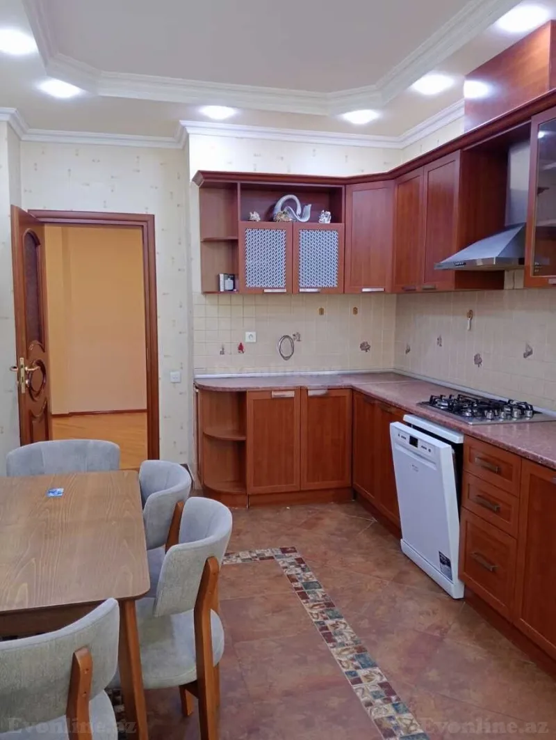 Kirayə verilir 3 otaqlı Mənzil Yeni tikili 130 m² Nizami m. - şəkil 8