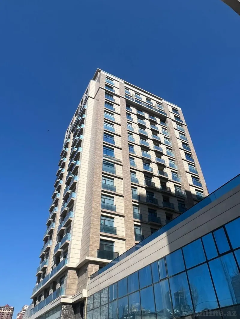 Satılır 5 otaqlı Mənzil Yeni tikili 230 m² 28 May m.