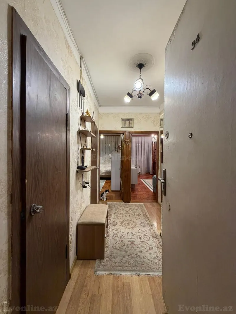 Satılır 2 otaqlı Mənzil Köhnə tikili 65 m² Gənclik m. - şəkil 4