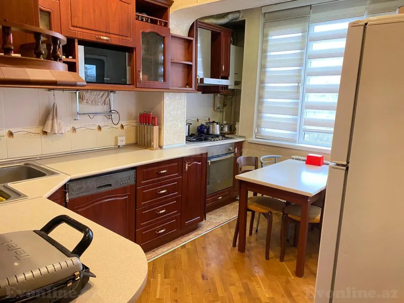 Satılır 4 otaqlı Mənzil Köhnə tikili 105 m² Nəsimi m. - şəkil 6