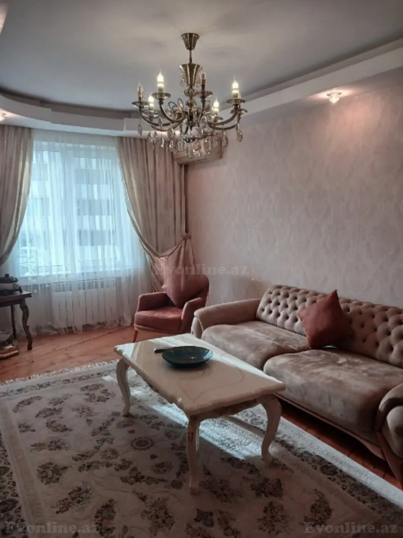 Satılır 3 otaqlı Mənzil Köhnə tikili 85 m² 8 Noyabr m.