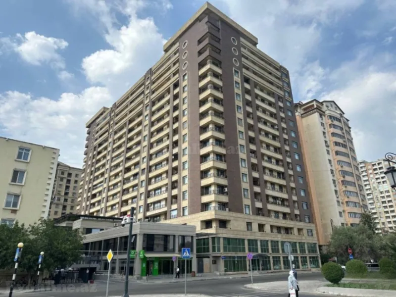 2 otaqlı Mənzil 156 m² Xətai r. Satılır