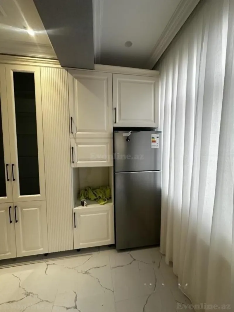 Kirayə verilir 3 otaqlı Mənzil Yeni tikili 105 m² Neftçilər m. - şəkil 8