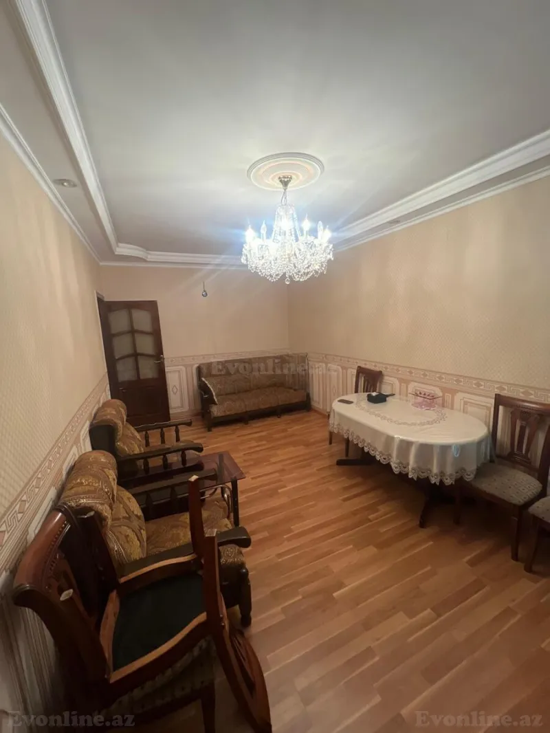 Kirayə verilir 3 otaqlı Mənzil Köhnə tikili 100 m² Bakıxanov