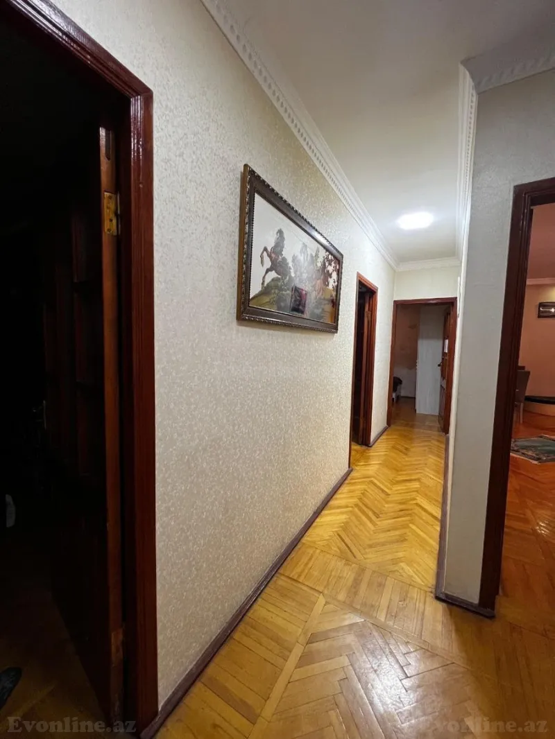 Satılır 5 otaqlı Mənzil Köhnə tikili 130 m² Yeni Yasamal - şəkil 11