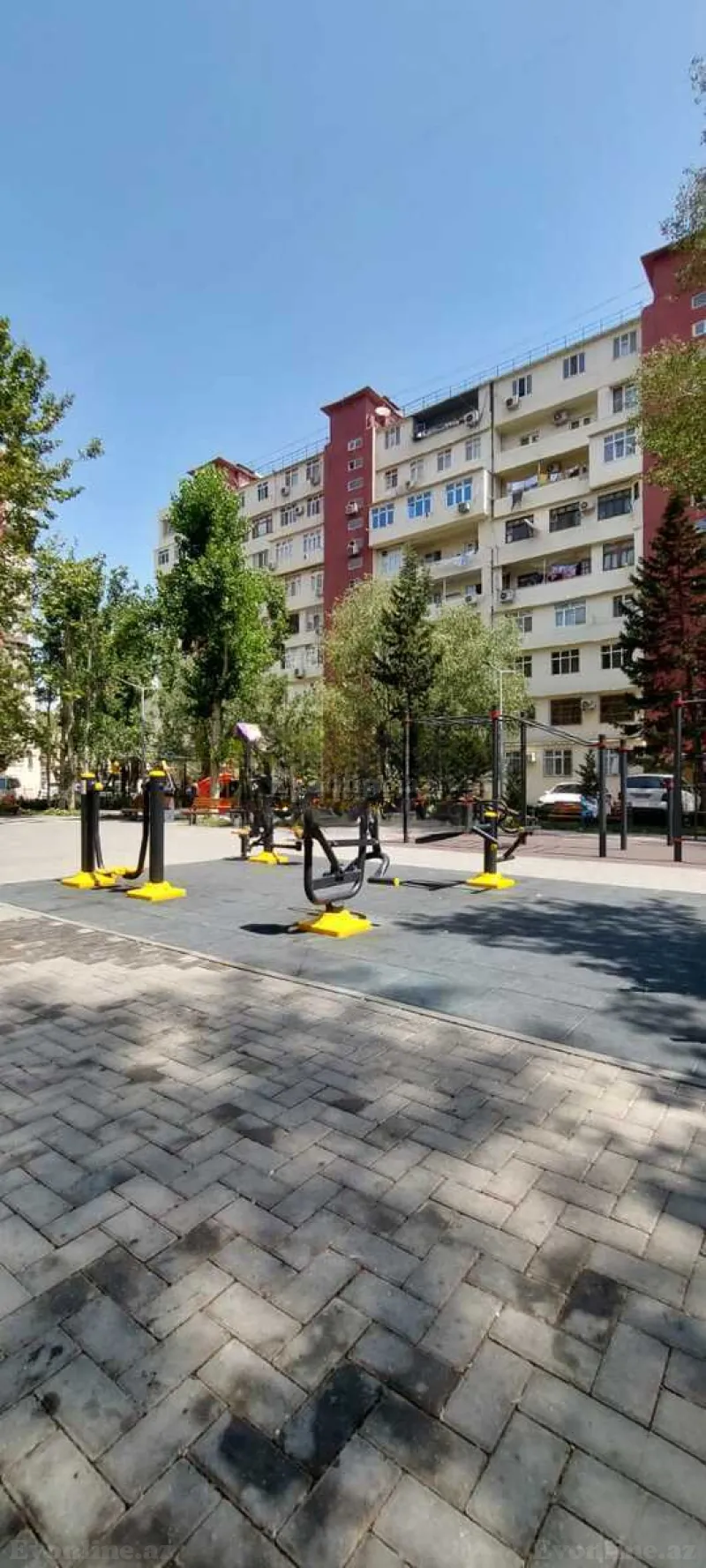 Satılır 4 otaqlı Mənzil Köhnə tikili 100 m² İnşaatçılar m. - şəkil 3