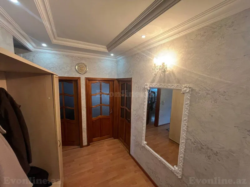 Satılır 4 otaqlı Mənzil Köhnə tikili 100 m² İnşaatçılar m. - şəkil 20