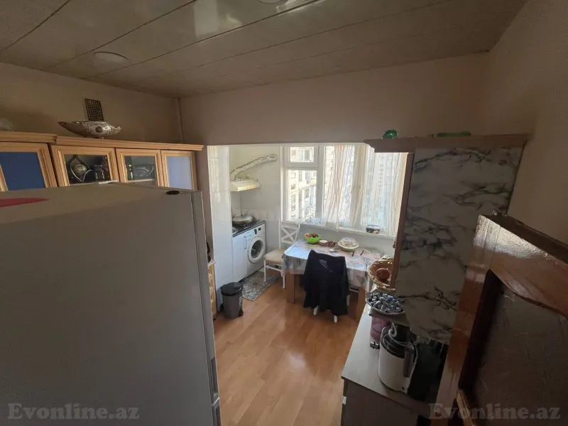 Satılır 4 otaqlı Mənzil Köhnə tikili 100 m² İnşaatçılar m. - şəkil 22