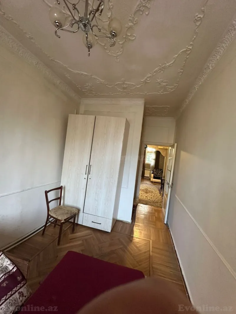 Kirayə verilir 2 otaqlı Mənzil Köhnə tikili 45 m² Memar Əcəmi m. - şəkil 4