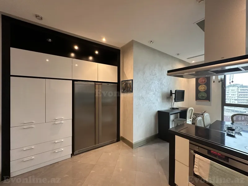 Kirayə verilir 3 otaqlı Mənzil Yeni tikili 165 m² Səbail r. - şəkil 10