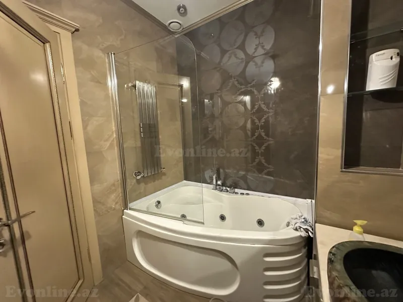 Kirayə verilir 3 otaqlı Mənzil Yeni tikili 165 m² Səbail r. - şəkil 30