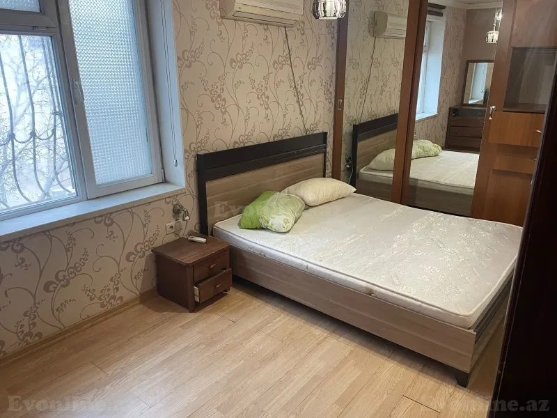 Kirayə verilir 2 otaqlı Mənzil Köhnə tikili 46 m² İnşaatçılar m. - şəkil 2
