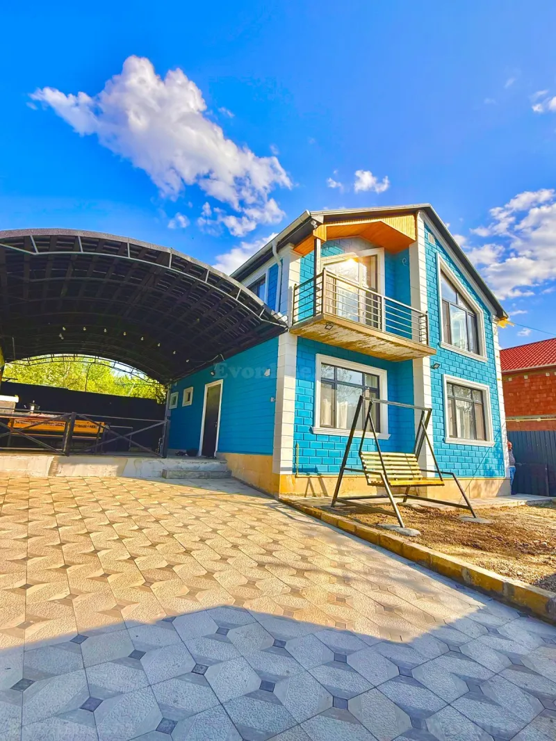 3 otaqlı Həyət evi 200 m² Quba Kirayə verilir
