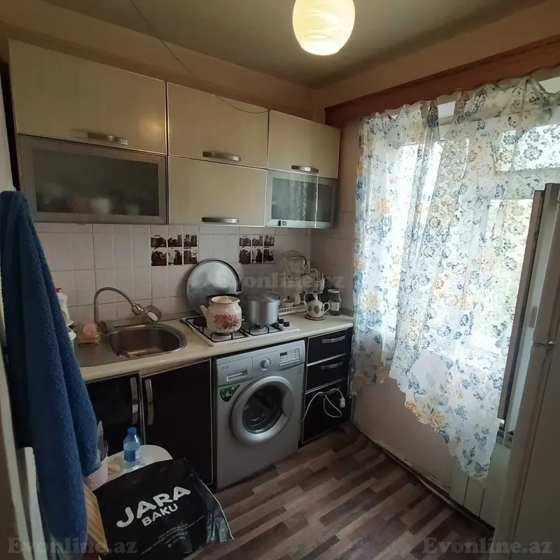 Satılır 2 otaqlı Mənzil Köhnə tikili 50 m² Xalqlar Dostluğu m. - şəkil 5