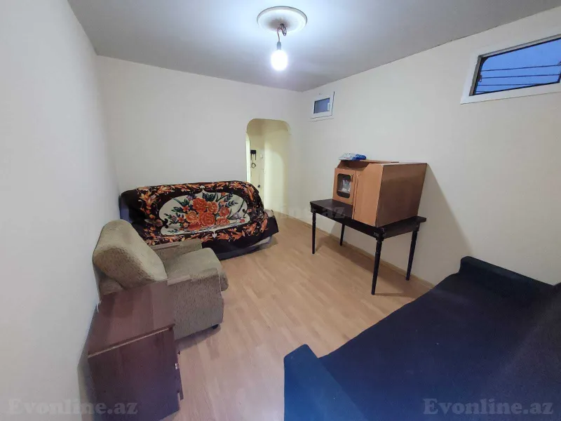 Kirayə verilir 2 otaqlı Həyət evi 40 m² İnşaatçılar m. - şəkil 4