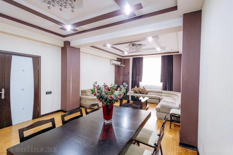 3 otaqlı Mənzil 138 m² Xətai r. Kirayə verilir