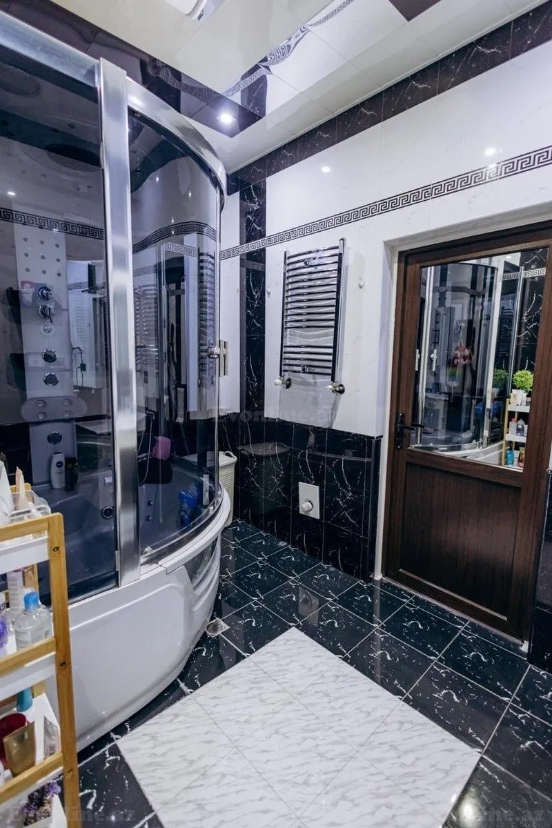 Kirayə verilir 3 otaqlı Mənzil Yeni tikili 138 m² Xətai r. - şəkil 11