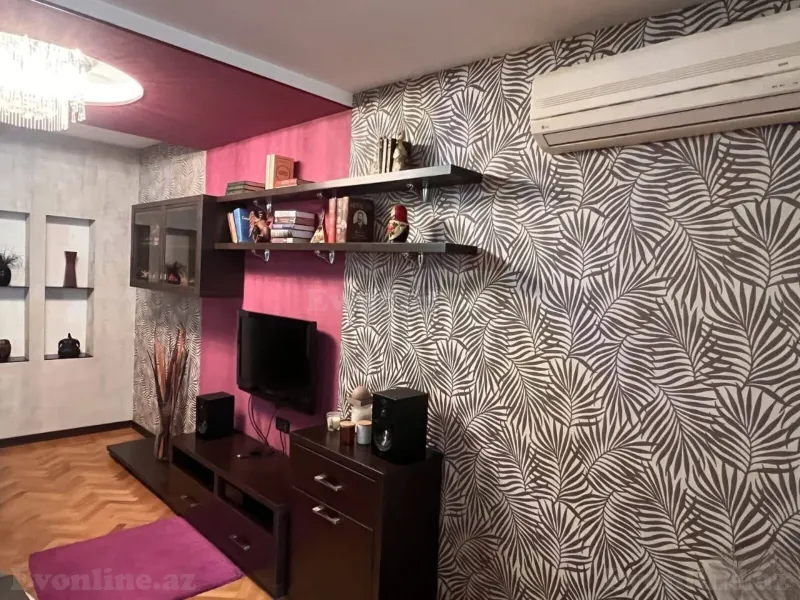 Satılır 2 otaqlı Mənzil Köhnə tikili 44 m² Gənclik m. - şəkil 2