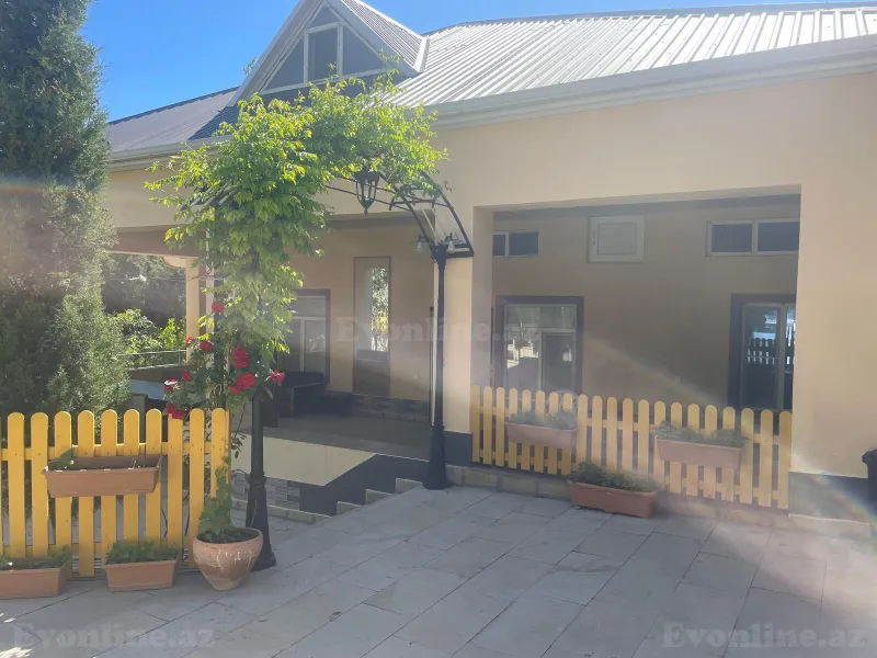 5 otaqlı Həyət evi 160 m² Novxanı Kirayə verilir