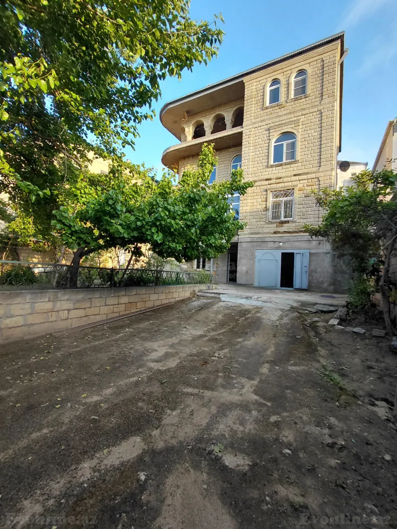 Satılır 9 otaqlı Həyət evi 450 m² 8-ci kilometr