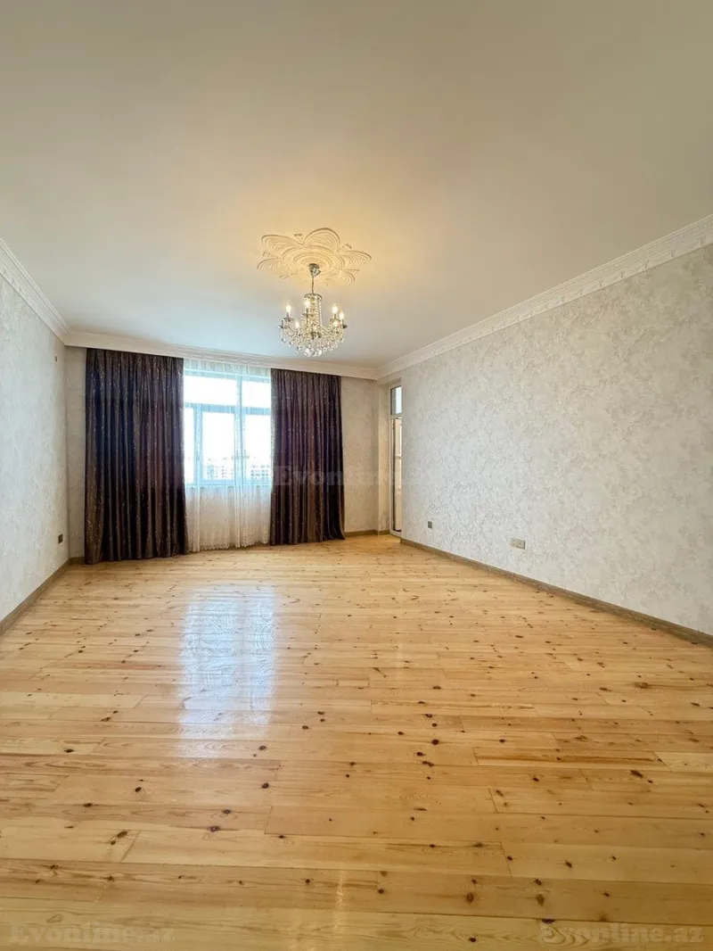 2 otaqlı Mənzil 90 m² İnşaatçılar m. Satılır