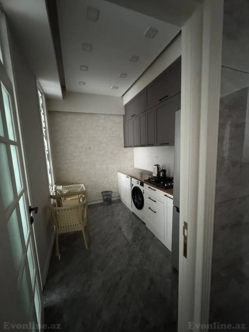 Kirayə verilir 2 otaqlı Mənzil Yeni tikili 70 m² İnşaatçılar m. - şəkil 6