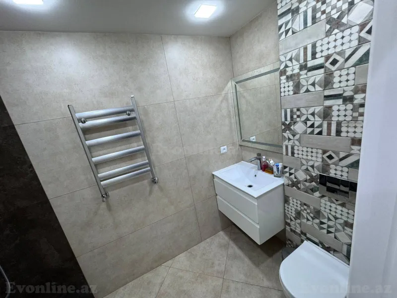 Kirayə verilir 2 otaqlı Mənzil Yeni tikili 70 m² İnşaatçılar m. - şəkil 10