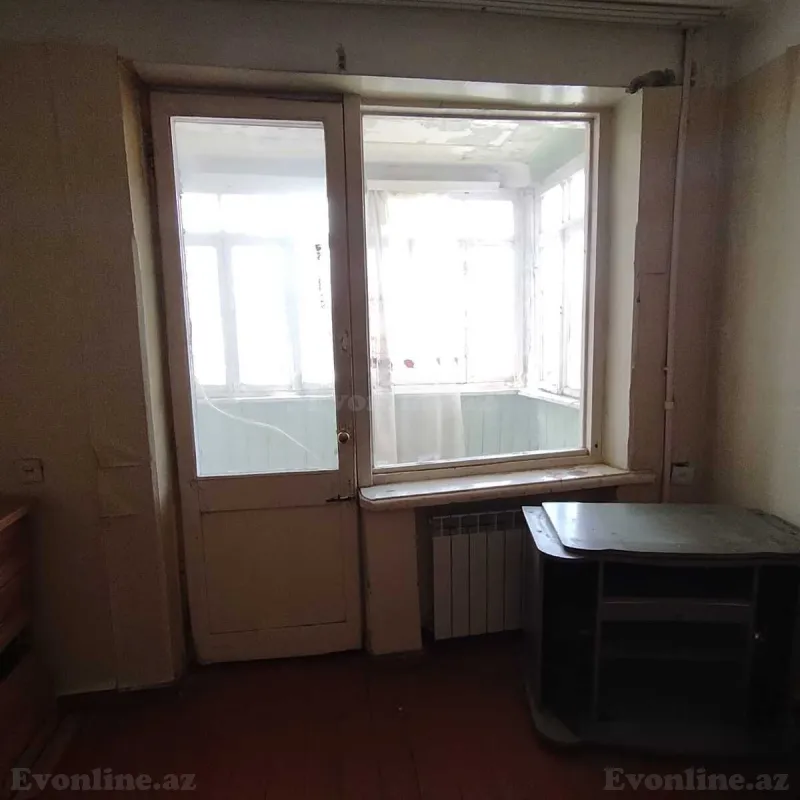 Satılır 2 otaqlı Mənzil Köhnə tikili 55 m² Neftçilər m. - şəkil 4