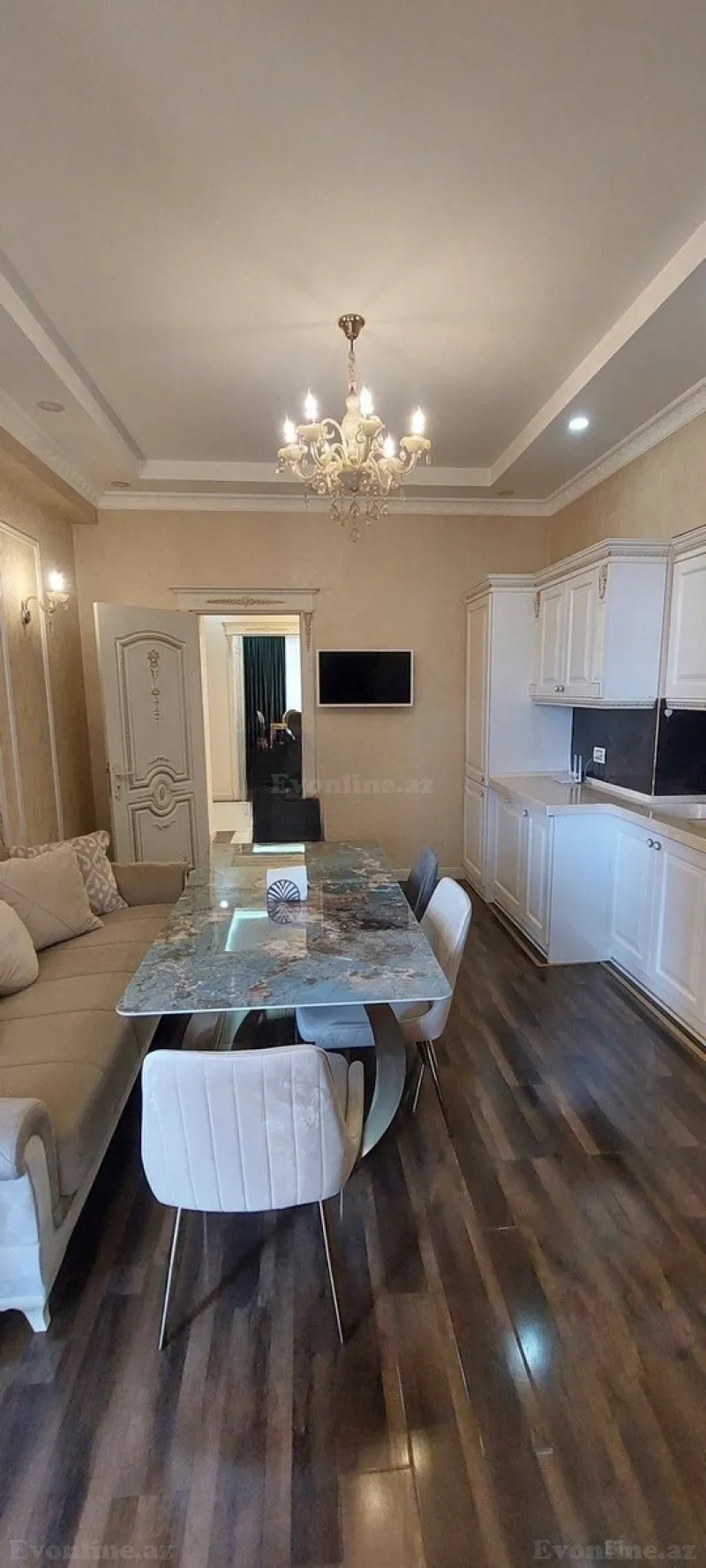 Satılır 3 otaqlı Mənzil Yeni tikili 173 m² Elmlər Akademiyası m.