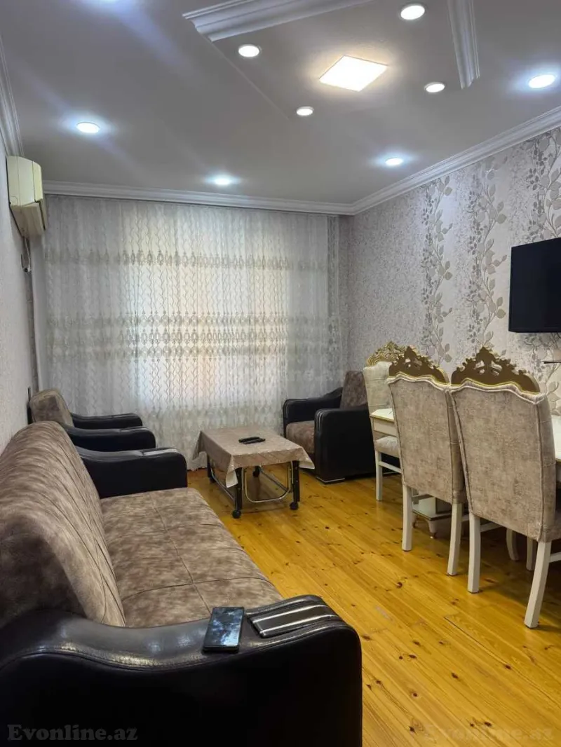 Satılır 3 otaqlı Mənzil Köhnə tikili 67 m² Bakıxanov - şəkil 2