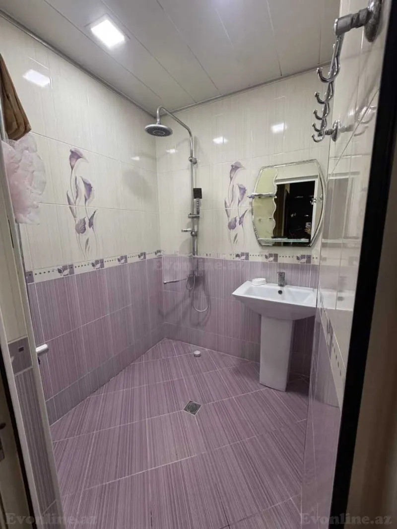 Satılır 3 otaqlı Mənzil Köhnə tikili 67 m² Bakıxanov - şəkil 12