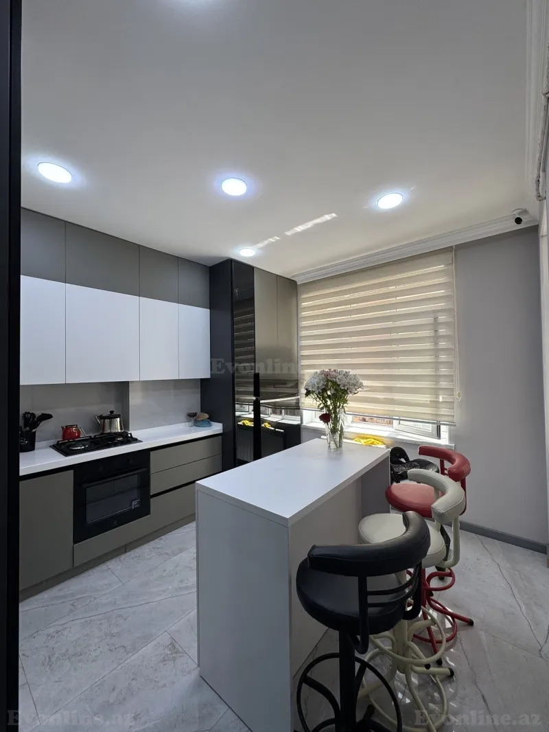 Satılır 3 otaqlı Mənzil Yeni tikili 140 m² İnşaatçılar m. - şəkil 14