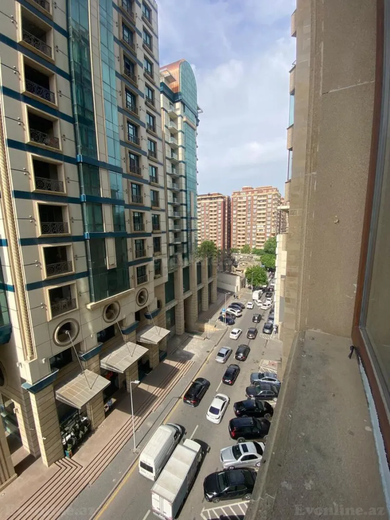 Satılır 4 otaqlı Mənzil Yeni tikili 300 m² 28 May m. - şəkil 14