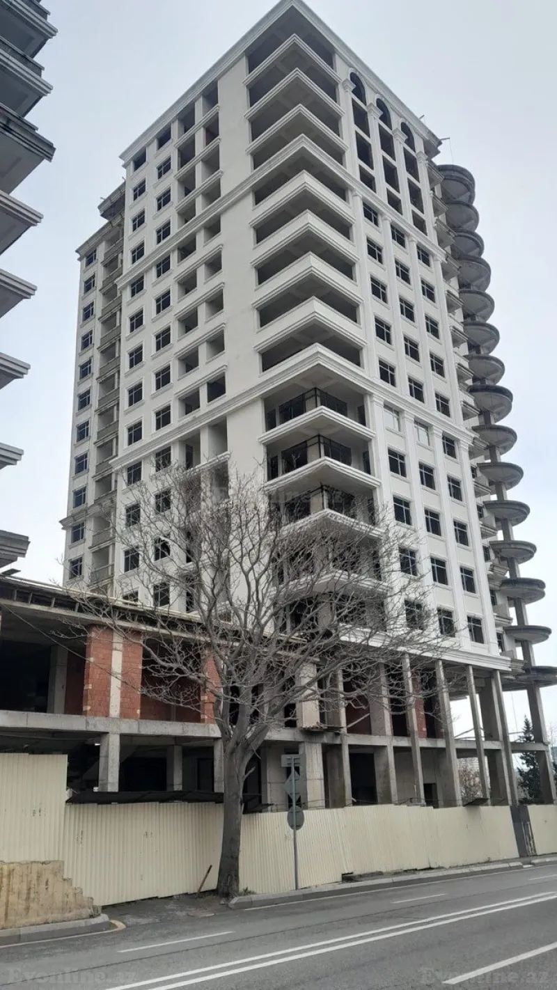 2 otaqlı Mənzil 86 m² 28 May m. Satılır
