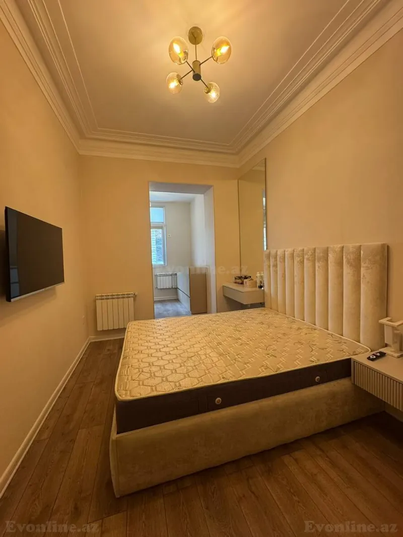 Satılır 2 otaqlı Mənzil Köhnə tikili 70 m² Nizami m. - şəkil 4