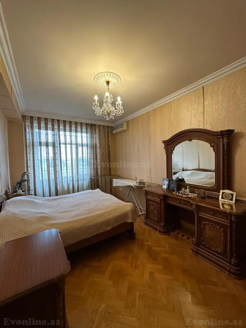 Satılır 4 otaqlı Mənzil Yeni tikili 180 m² Gənclik m. - şəkil 6